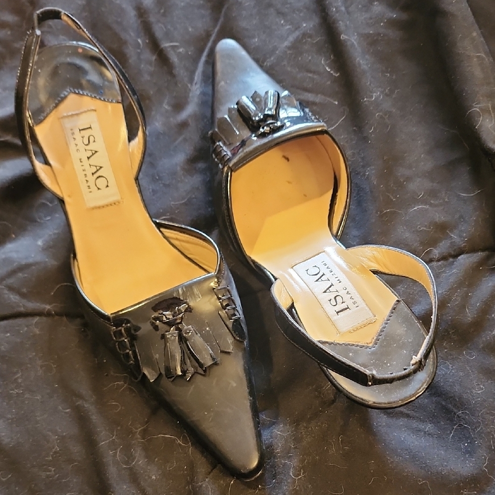 Isaac Mizrahi Black Pointed Slingback Flats with Tassel Detail